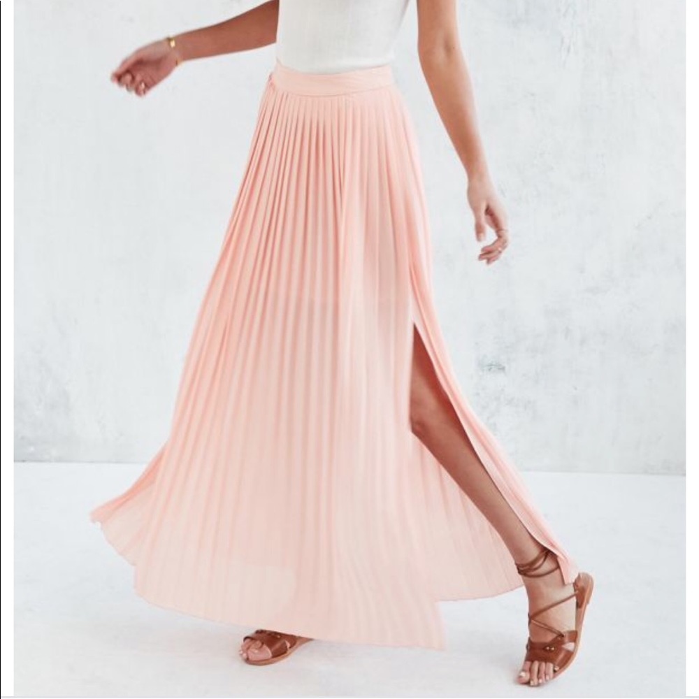 Adorable pleated maxi skirt from Urban Outfitters.